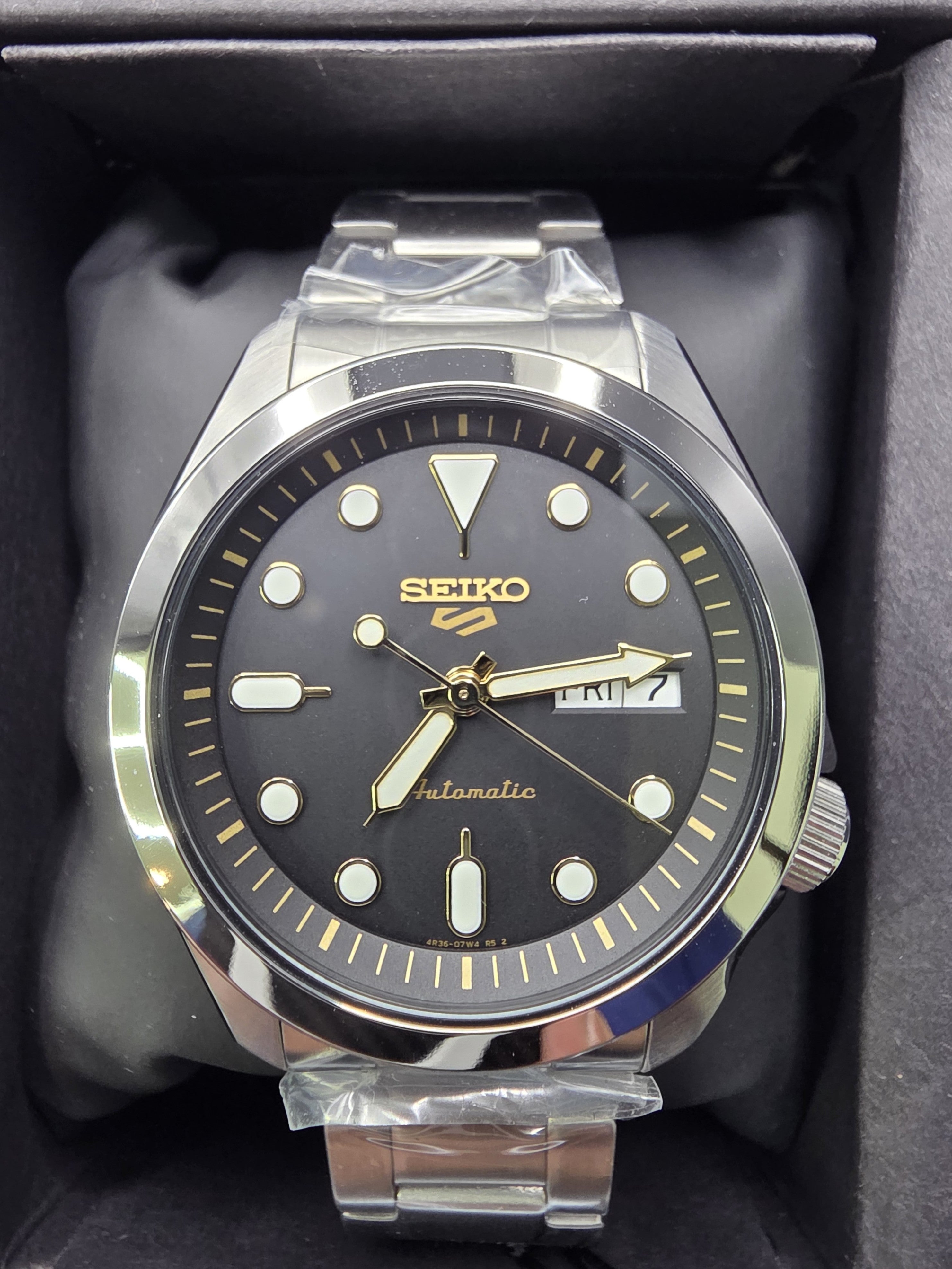 Seiko 5 Automatic Black Dial Stainless Steel Men's Watch