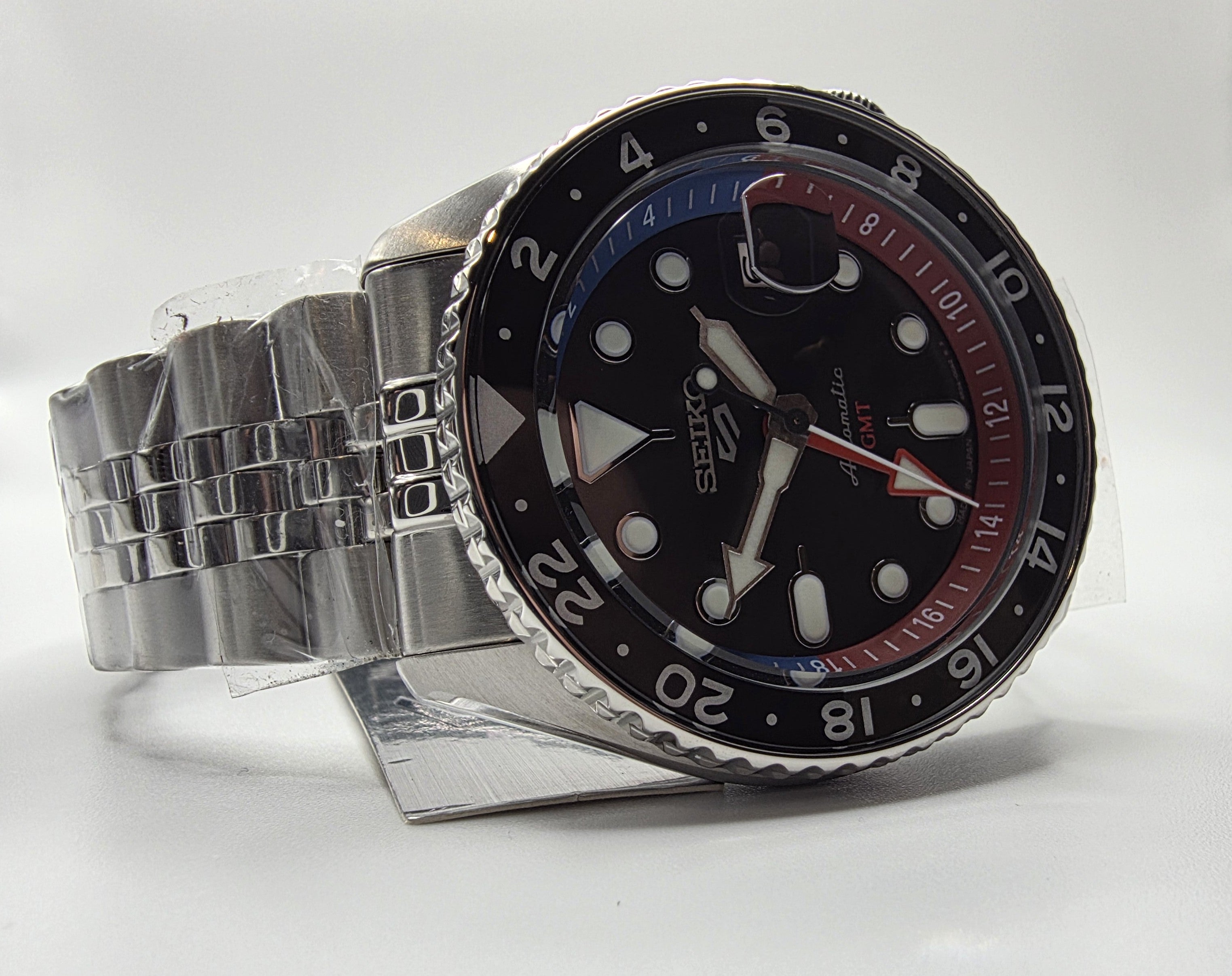 Seiko 5 Sports SKX Sports GMT Series Steel Bracelet Men's Watch