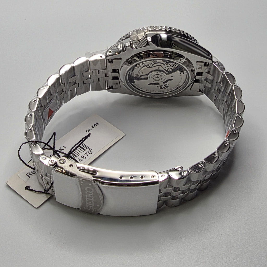 Seiko 5 Sports Slam Dunk Salmon Dial GMT Automatic Watch Limited Edition