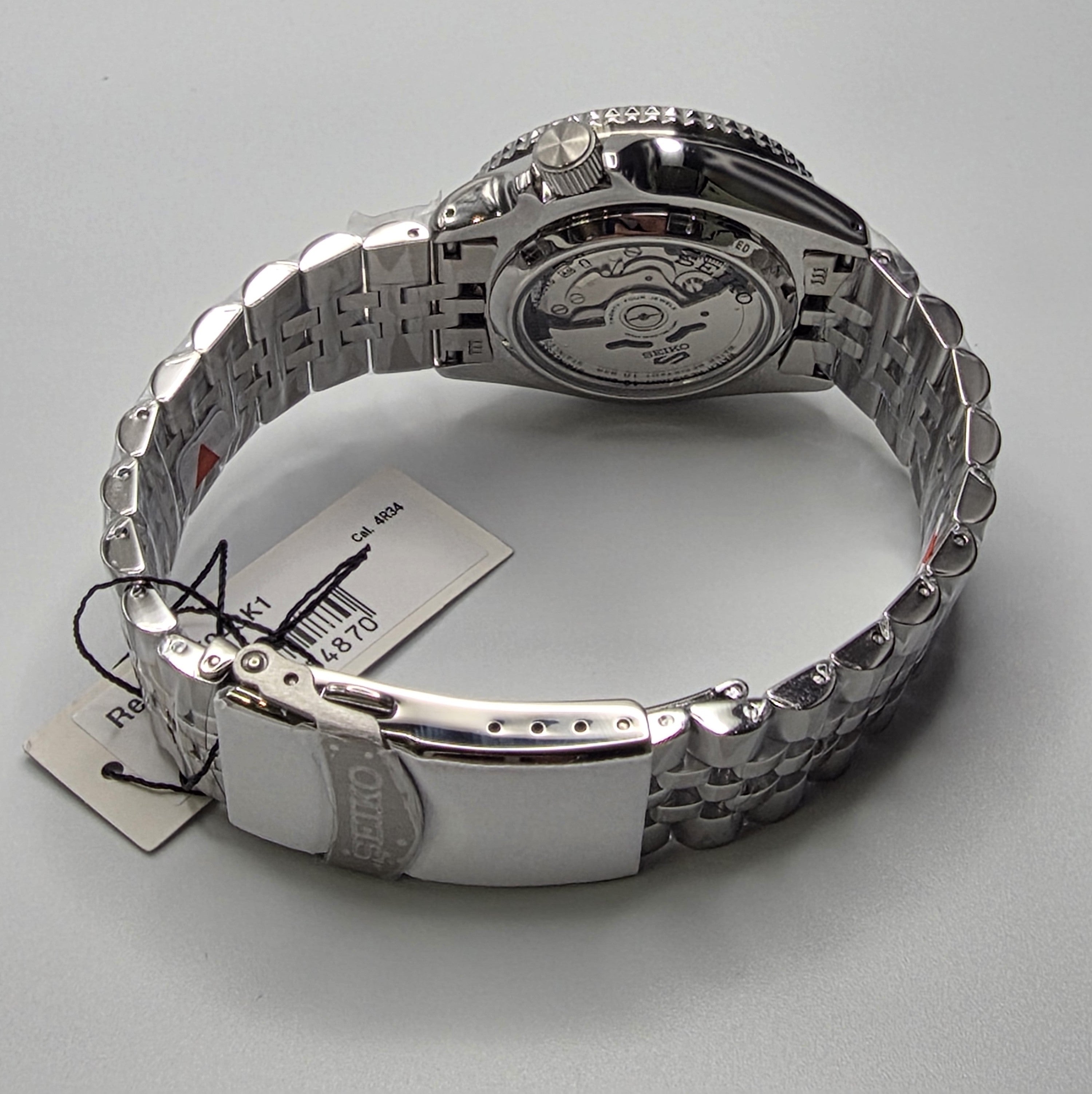 Seiko 5 Sports Slam Dunk Salmon Dial GMT Automatic Watch Limited Edition