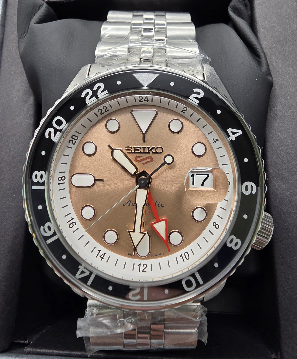 Seiko 5 Sports Slam Dunk Salmon Dial GMT Automatic Watch Limited Edition