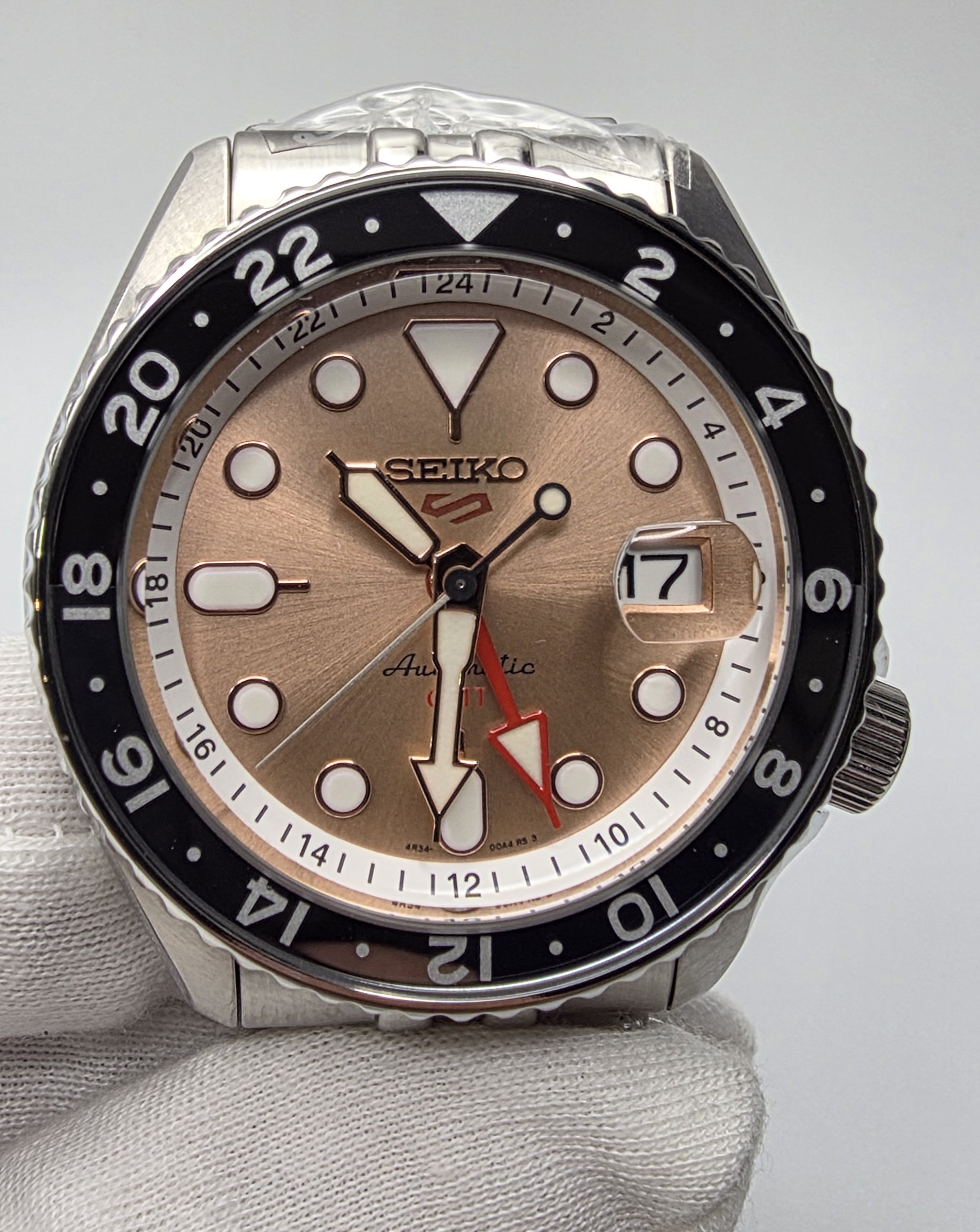 Seiko 5 Sports Slam Dunk Salmon Dial GMT Automatic Watch Limited Edition