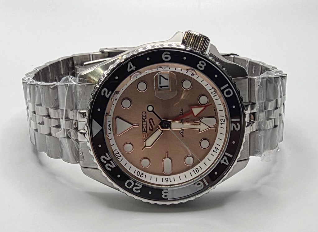 Seiko 5 Sports Slam Dunk Salmon Dial GMT Automatic Watch Limited Edition
