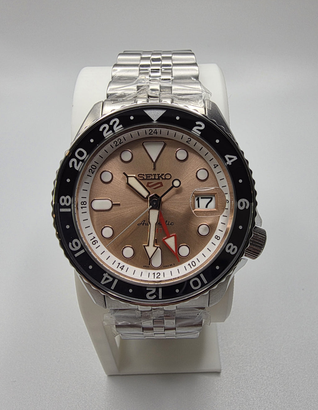 Seiko 5 Sports Slam Dunk Salmon Dial GMT Automatic Watch Limited Edition