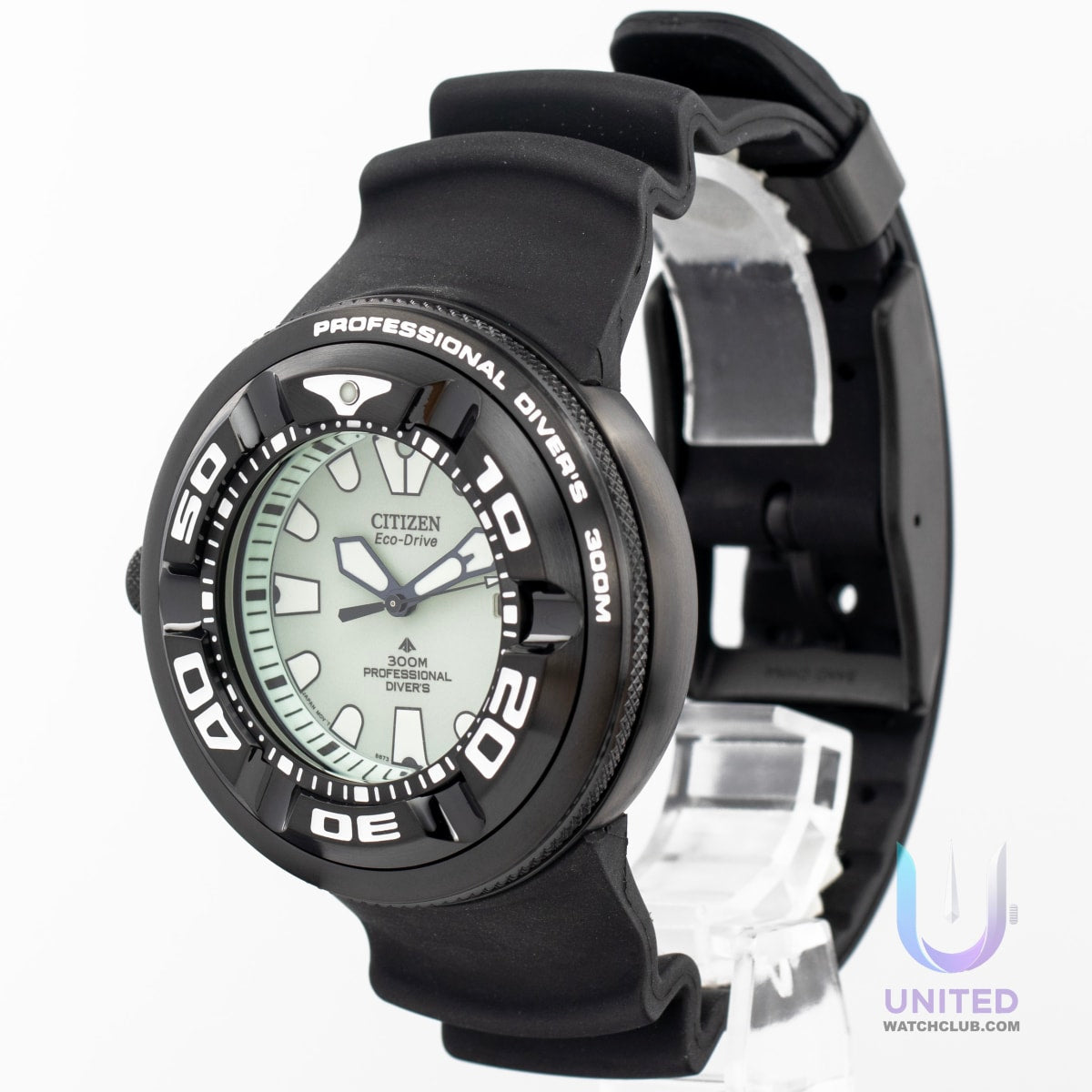 Citizen Promaster Marine Diver Watch with black strap and green dial, designed for diving professionals.